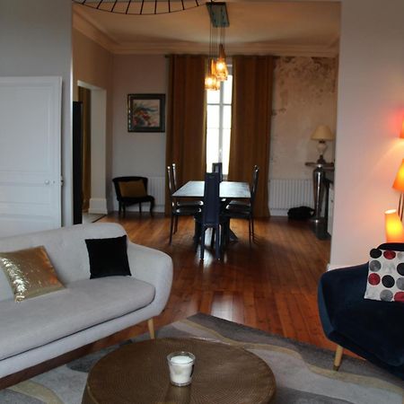 appartement entièrement rénové de 100 M2 à 2 pas de la plage Les Sables-dʼOlonne Esterno foto