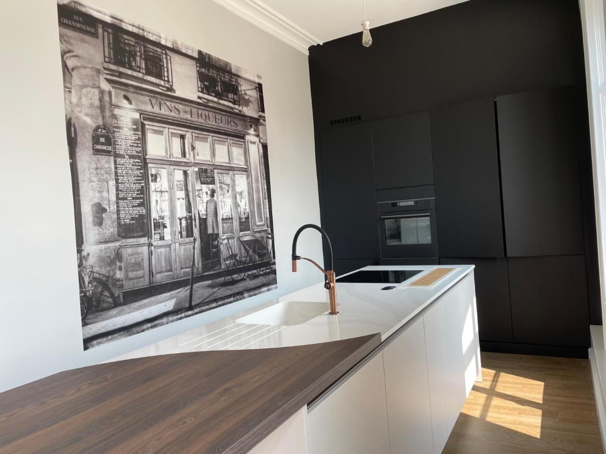appartement entièrement rénové de 100 M2 à 2 pas de la plage Les Sables-dʼOlonne Esterno foto