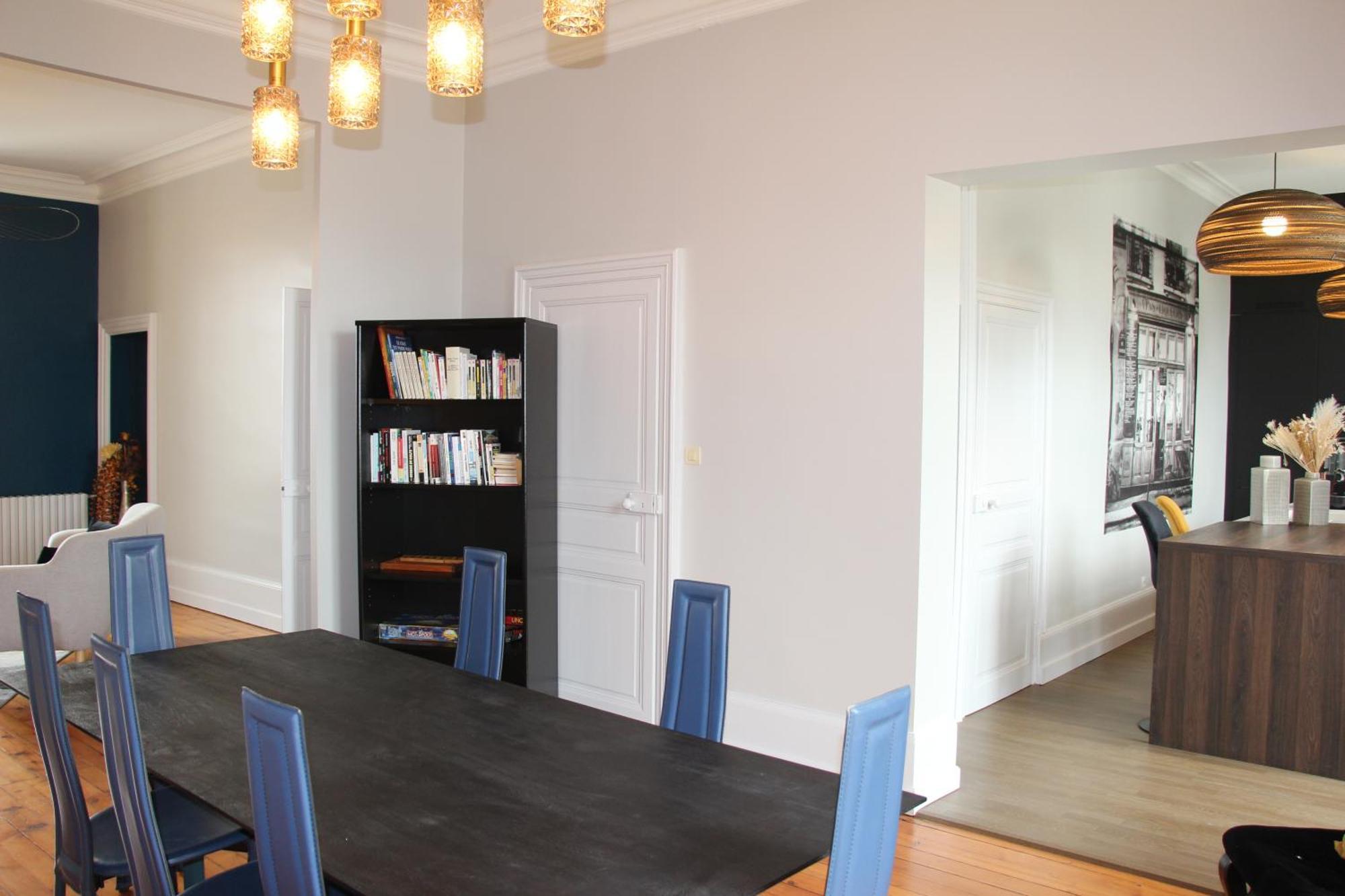 appartement entièrement rénové de 100 M2 à 2 pas de la plage Les Sables-dʼOlonne Esterno foto